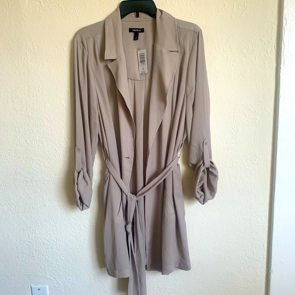 Torrid Taupe trench NWT size 2
